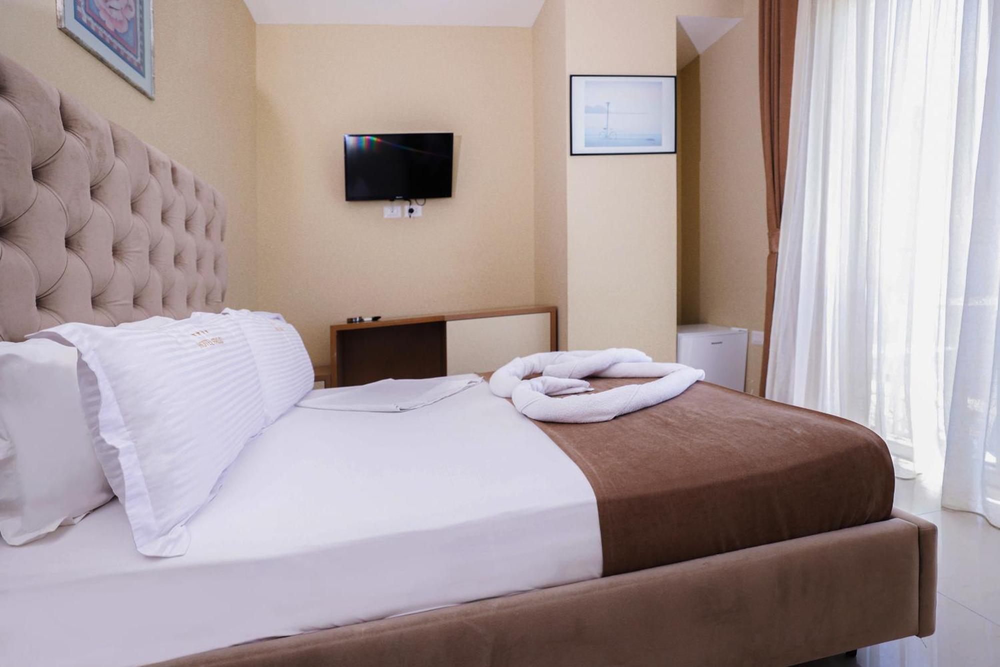 Hotel Frojd - Beach Front Resort Shëngjin المظهر الخارجي الصورة