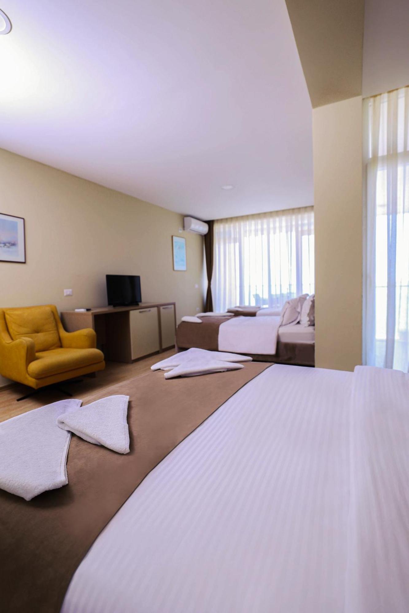 Hotel Frojd - Beach Front Resort Shëngjin المظهر الخارجي الصورة